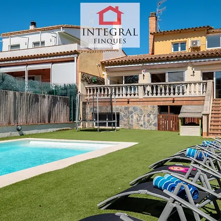 Jumping House In Calonge Holiday home
