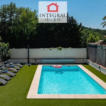 Jumping House In Holiday home *